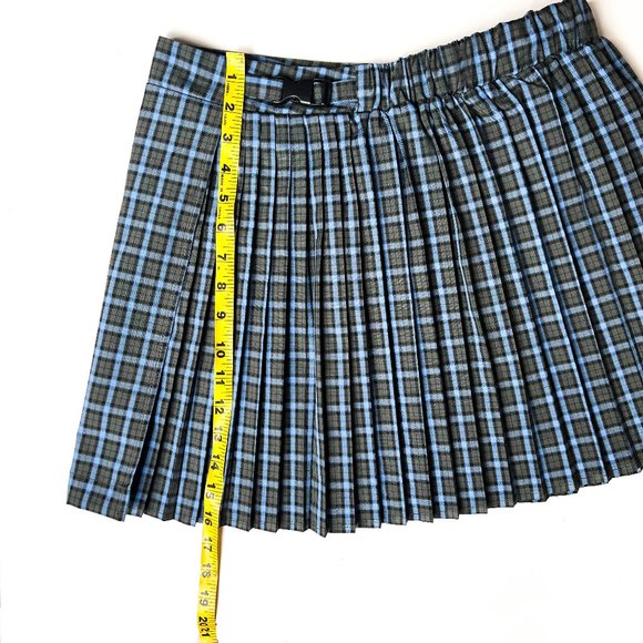 target pleated wrap mini skirt w/buckle detail & elastic waist size M - Picture 7 of 8